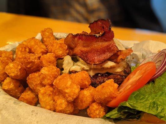 Apple's Bar and Grill