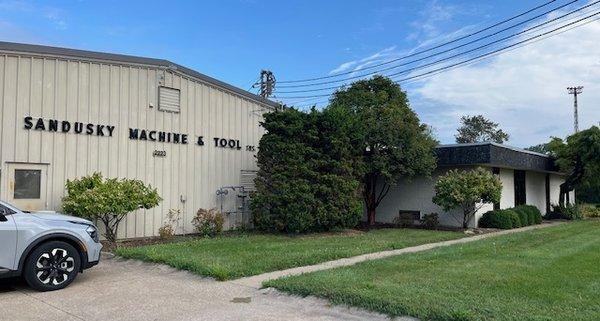 Sandusky Machine & Tool