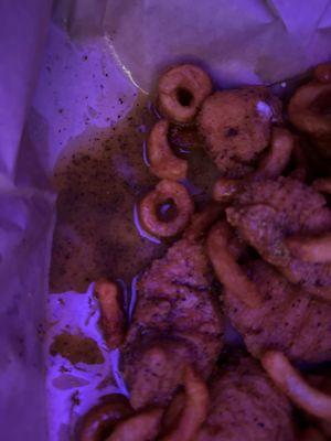 Thick disgusting pool of grease. Like can you drain it? every damn bite of chicken the grease come out like a damn fruit gusher