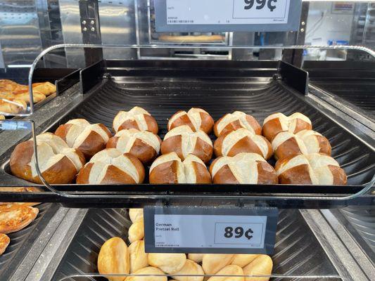 Pretzel Rolls