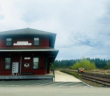 BlackBird at the Depot