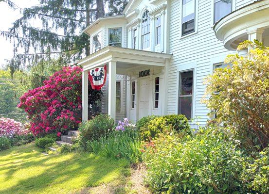 Terry James Art & Frame