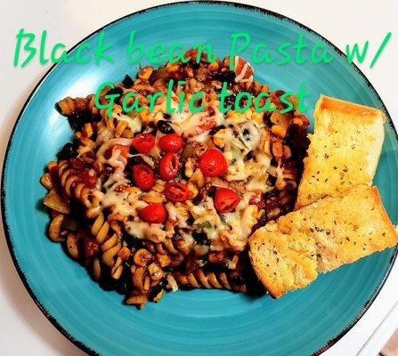 Black bean Pasta w/ garlic toast