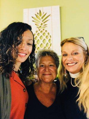 Owner and employees of Humble Healings: Glenda (on left corner, Kathy (in the middle) and the lovely owner to the right side Sandy.