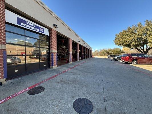 Workshop areas in our tire shop
