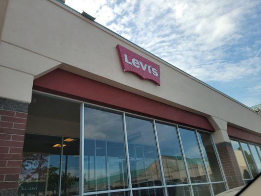 Levi’s Outlet Store