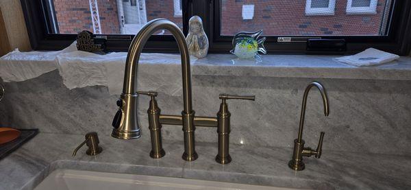 Kitchen faucet