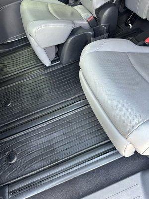 clean floor mats