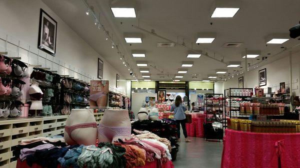 Victoria's Secret & PINK