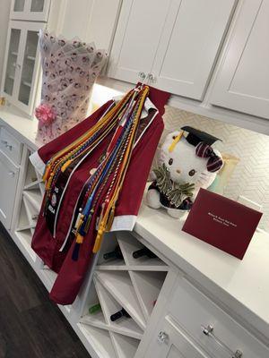 that's the hello kitty! She had cash left over and made little flowers for the hello kitty even !!