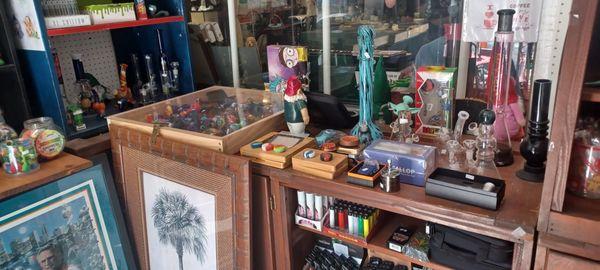 Token Gnome Smoke Shop