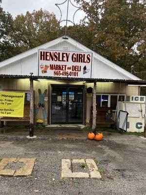 Hensley Girls Market And Deli