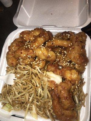 Delicious Orange Chicken The Best In My Opinion ! & The Chow Mein perfect ! Bean sprouts on point Full of Flavor !