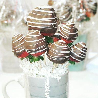 Dolly’s Flowers, Gifts & More