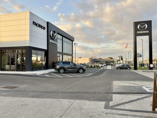 Pacifico Mazda