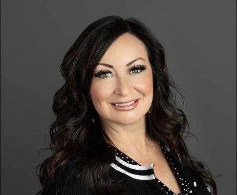 Noreen Gilmartin - Realtor, Realty One Group Mountain Desert