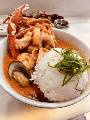 Looks alright but doesn't taste like pan roast (extremely watery) and the rice was really mushy. $46 for this btw.