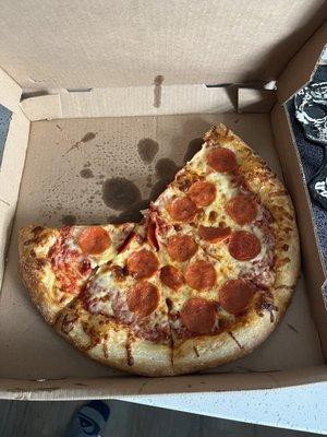 Large Pepperoni Pizza