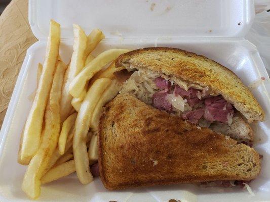 #reuben #yum #ReviewsByRL