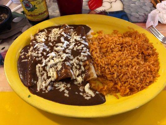 Enchiladas de mole