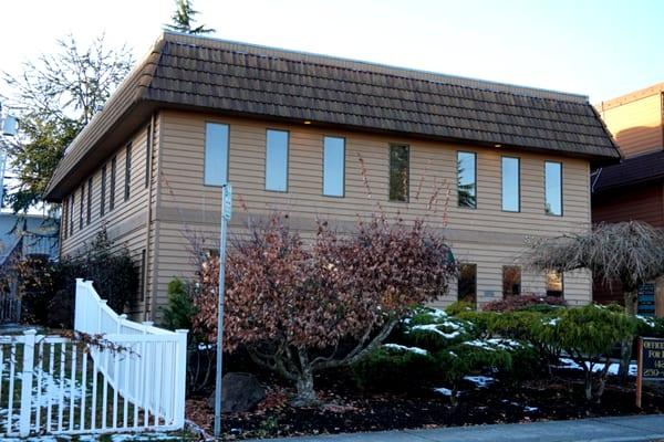 Located just 2 blocks south of Everett Municipal and Snohomish County courthouses.