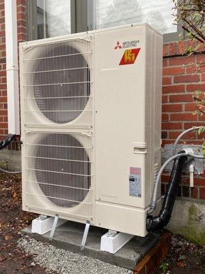 Mitsubishi Hyper Heat Outdoor Heat Pump