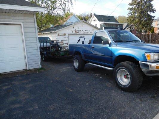 Hawkeye Hauling & Moving