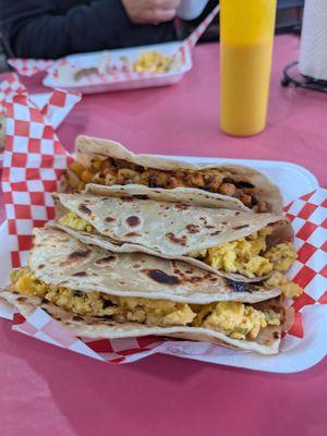 Emmanuel Carnitas Y Chicharrones