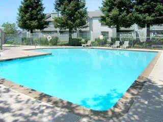 Fountain Plaza Apartments