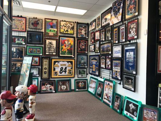 Dogtown Sports Collectibles & Framing