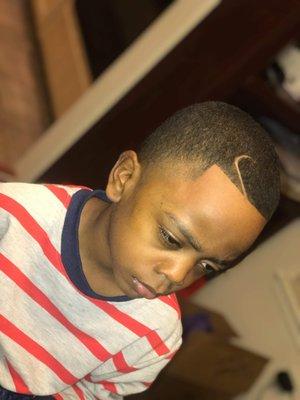 Headliners Barbershop