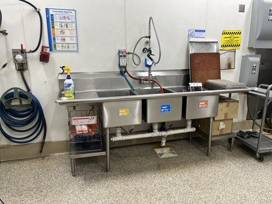 Deep Cleaning Retail
(After)