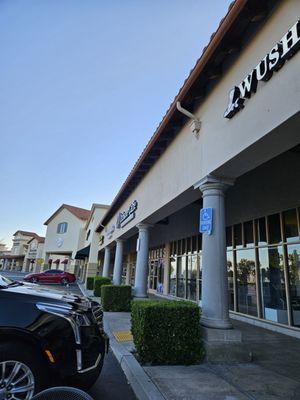 Valencia Marketplace