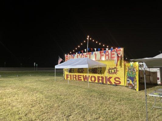 Henderson’s Firework Stand