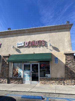 Jenny's Donuts