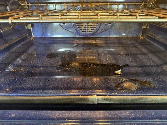 The oven was filthy. Bad smell to it too. It clean at all.