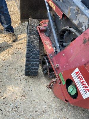 Left tread