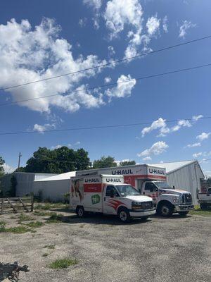Only two trucks sitting in the "lot" with no office and poor customer service when trying to pick up a reserved truck.