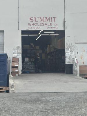 Summit Cash & Carry