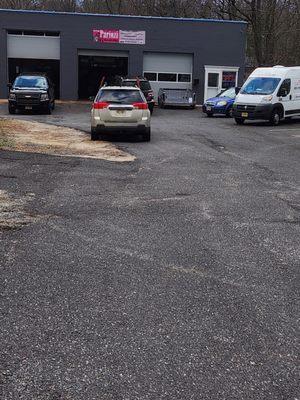 Pariozi Tires & Auto Repair