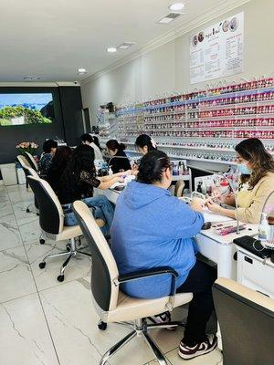 Manicure area