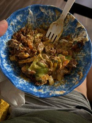 12$ nachos. Scrapped off all the meat because they gave me stale tostadas and chop them off as "chips" smh !