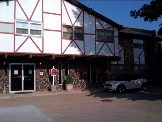 Edgewood Arms Apartments
