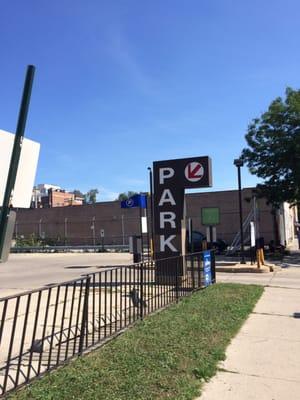 The sign located at 5017 N Winthrop Ave.