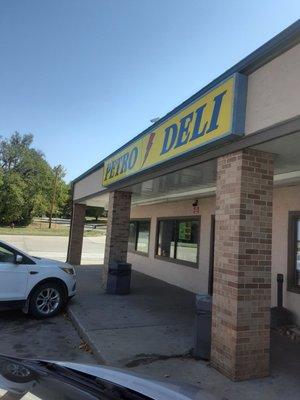 Petro Deli