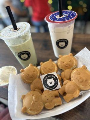 Vanilla ice cream, 5 bear tray, matcha milk tea with boba and jasmine milk tea