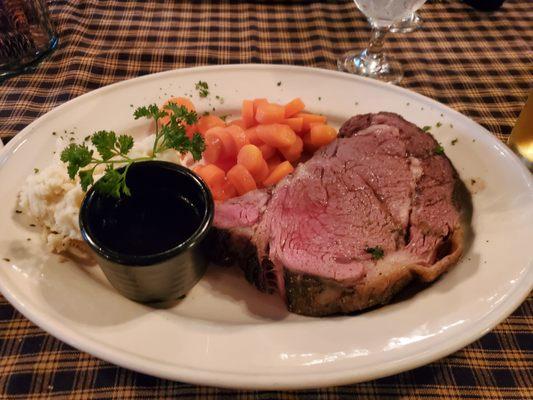 16 Oz. Prime Rib dinner.