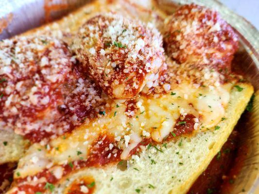 Teddy’s Breakfast, Lunch & More