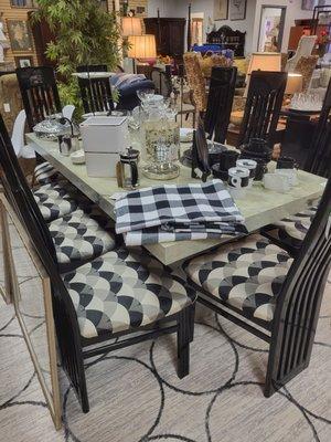 The Green Goose Consignment Gallery