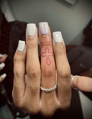 Finger cross